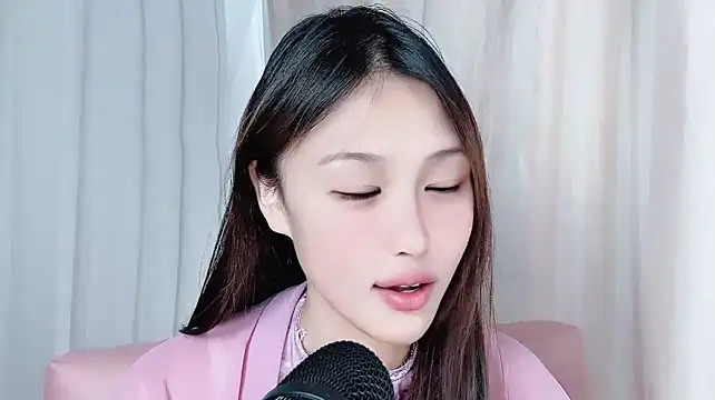 xiaolaopo8 live cam on StripChat