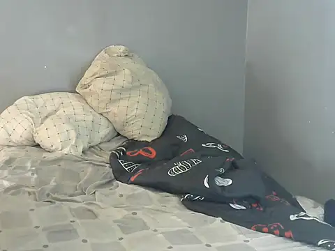 Taraj_thee_thick live cam on StripChat