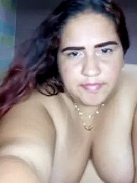 Honey_Kiiss live cam on StripChat