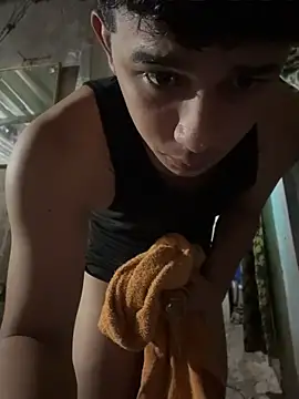 brayvidx (M twink) - Dildo anal in my ass