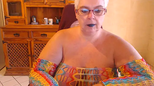 MISS_LINDAH live cam preview on Stripchat