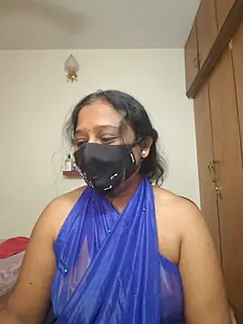 sexynayan23 live cam on StripChat