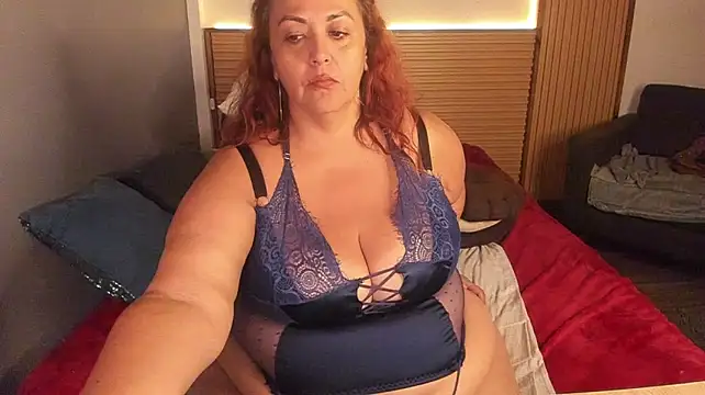 megan_dreamsss live cam on StripChat