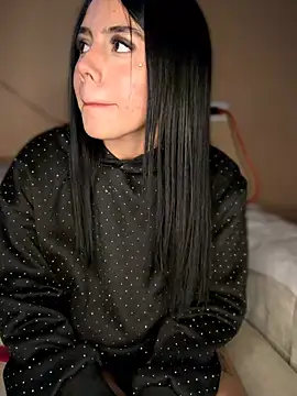 Laura-Khalifa live sex cam