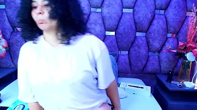 AlaSmith live cam on StripChat