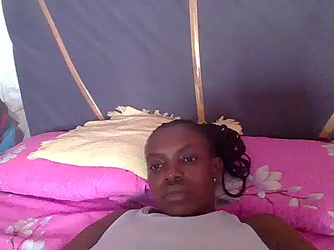 awino001 live cam on StripChat