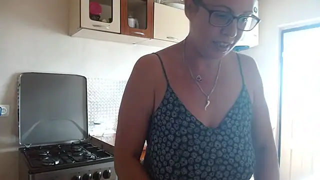 LadyHellene live cam on StripChat