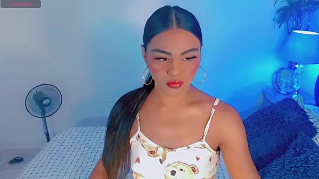tiifannysexyhot live cam on StripChat