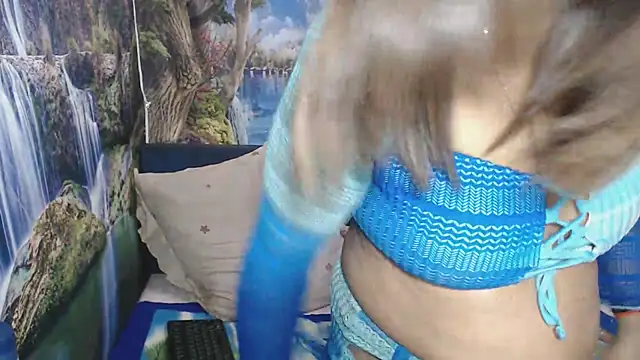 indianaqua live cam on StripChat