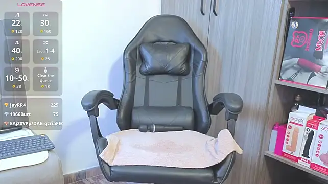 Tiara_R_