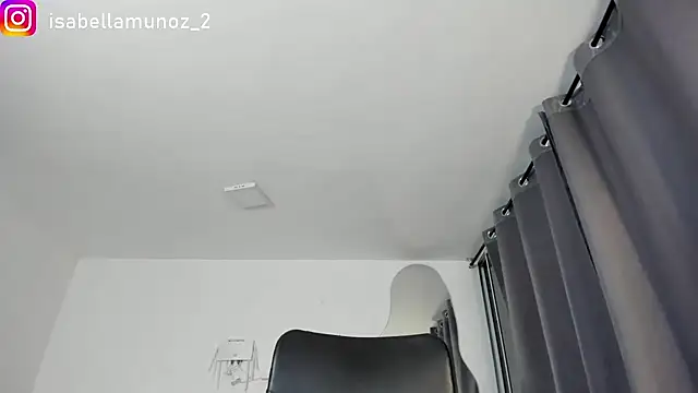 melody_adams12 live cam on StripChat
