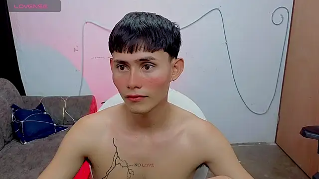 tanjiro_cute live cam on StripChat