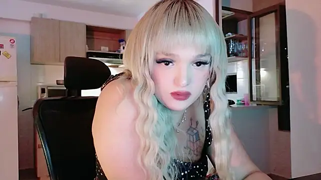 ScarletThompsonx live cam on StripChat