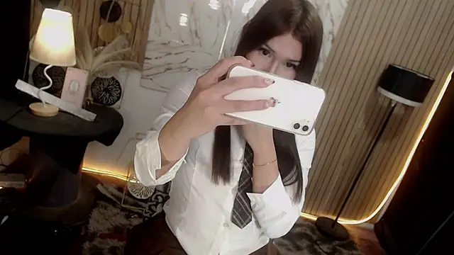 Veniceseduction live cam on StripChat