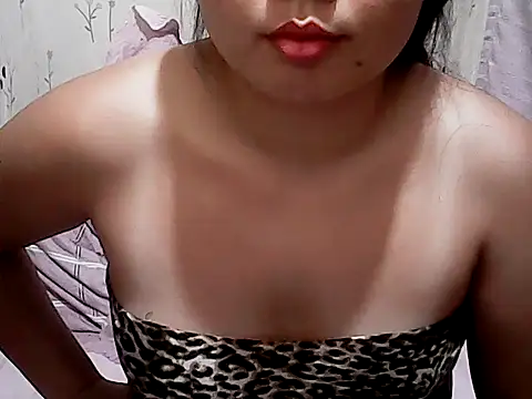 MahusaynaPiinay live cam on StripChat