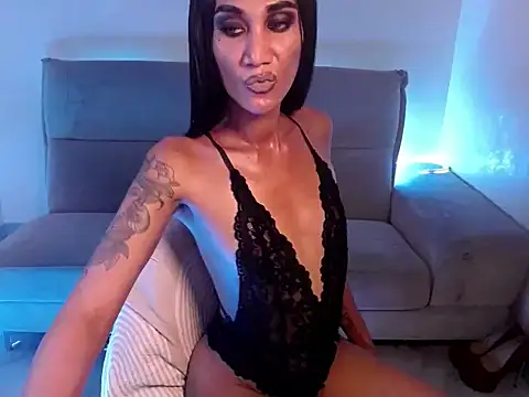 KhiannaReeves live cam on StripChat