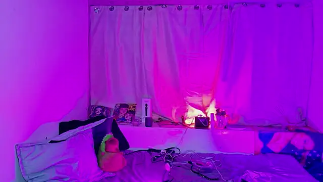 Lisa_sparkleee live cam on StripChat