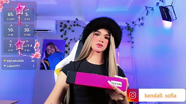 Sophiaa_doll_ live cam on StripChat