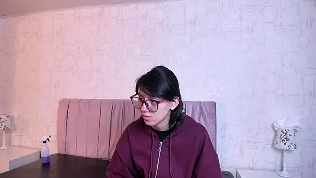 Alis_Roze live cam on StripChat