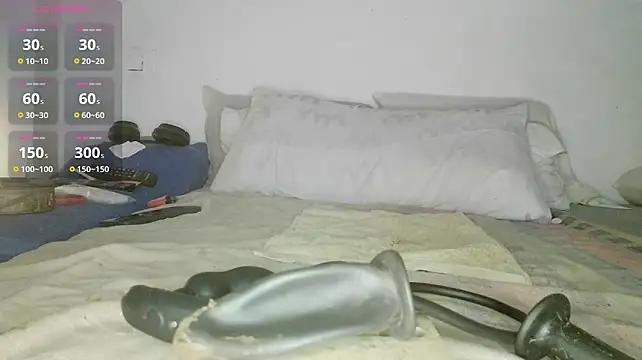 canarito18 live cam on StripChat
