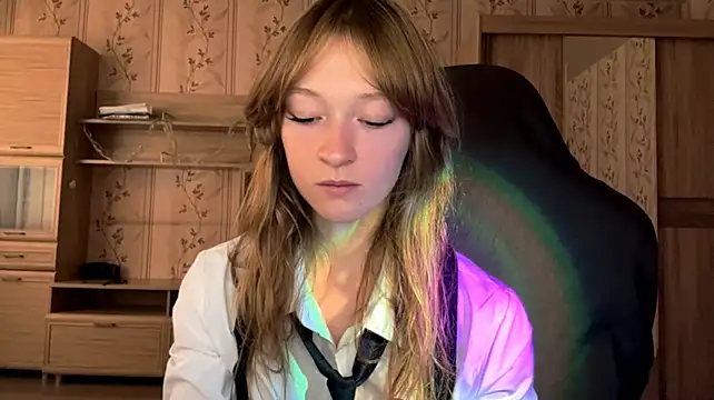 SalmonWhip live cam on StripChat
