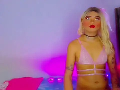 daniela_sweed777 live cam on StripChat