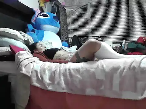 AnaisColly1 live cam on StripChat
