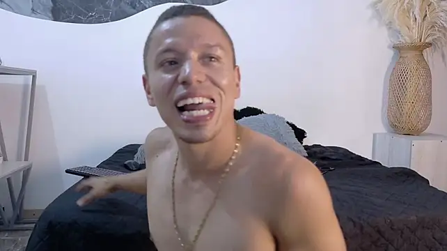 Thiago_16 webcam