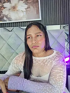 Sara_Chanel_