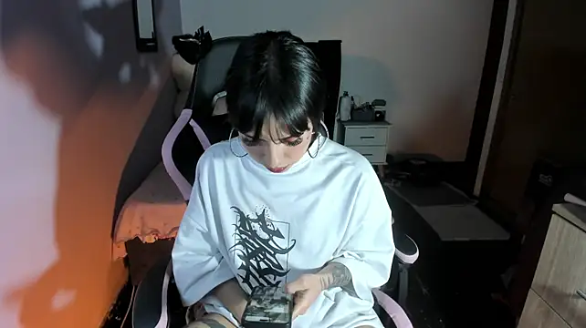 Ada_luna01