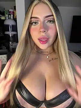 MiaWhitePink_ webcam