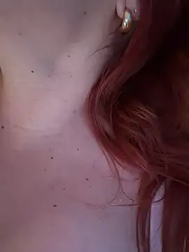 AleDeloo webcam