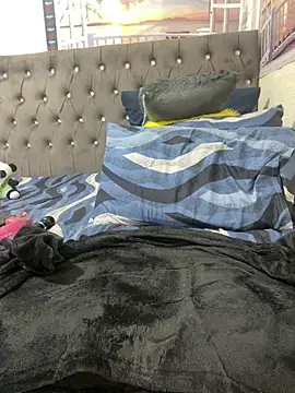 violetxx20 (F young) - MASSIVE SQUIRT