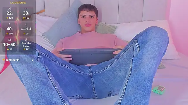 joshclaarktt (M twink) - Flash cock close up