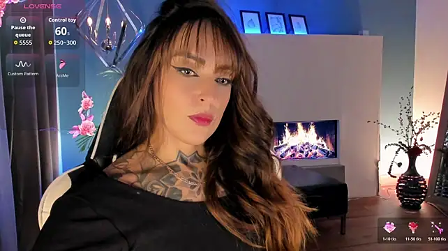 Megan_inked live cam on StripChat