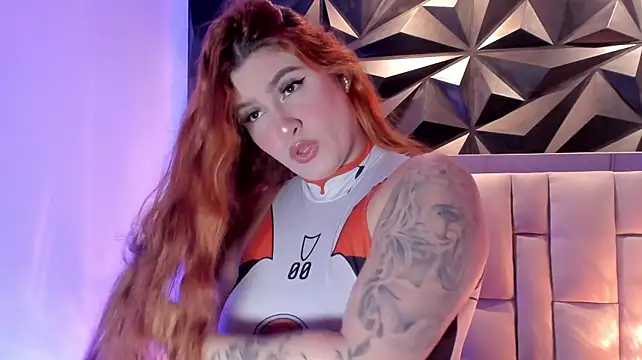 megan_whitee__ webcam