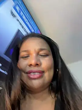 Rashell1_Queen live cam on StripChat