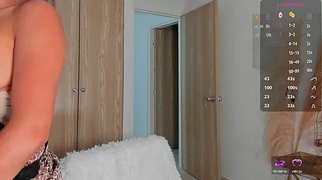 Chrishell_ live cam on StripChat