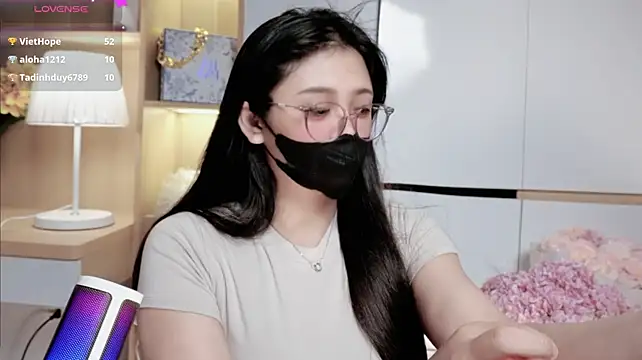 Chan_Chann live cam on StripChat
