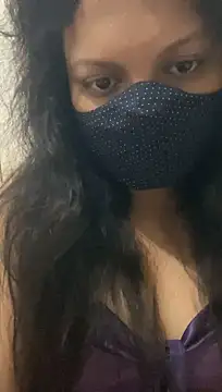 Tamil_Azhagie live cam on StripChat