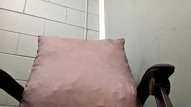 justm68 live cam on StripChat