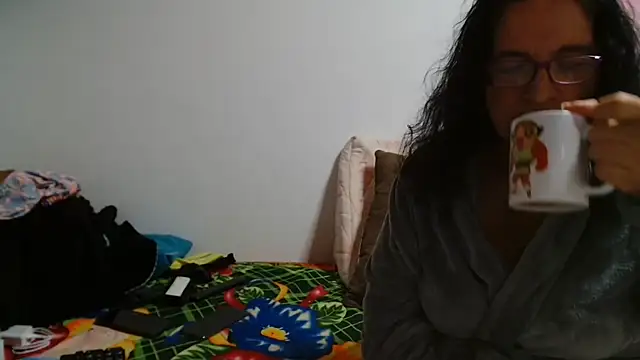 consentidamummy09 live cam on StripChat