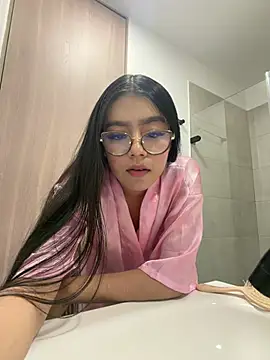 Mara_swan live cam on StripChat