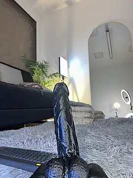 Isa__Blanc webcam
