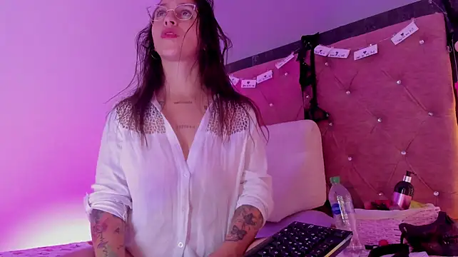 JulianaCarter live cam on StripChat