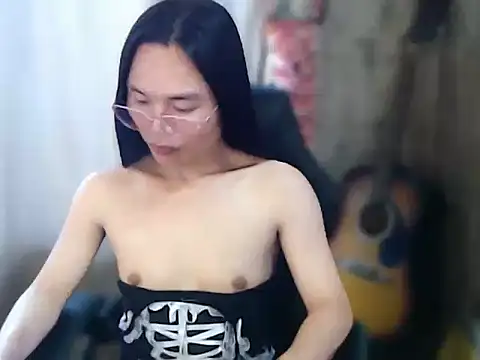small_13 live cam