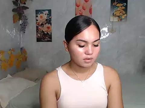 ur_asiankat live cam