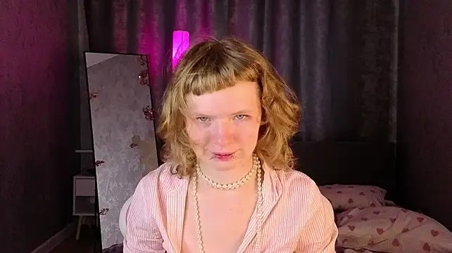 VioletDesiree webcam