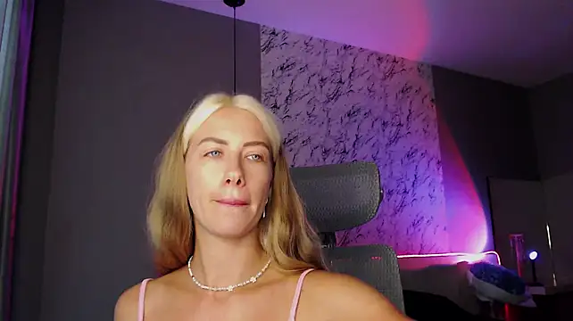 hailie_icon webcam