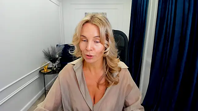 Sinty_Devis live cam on StripChat